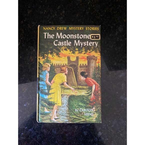 Nancy Drew "The Moonstone Castle Mystery", #40, 1963 - Picture 1 of 5